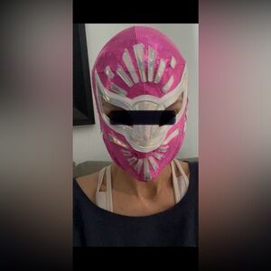 Official! 🇲🇽Pink and Silver Lucha Libre wrestling Mask style “Místico”- nwot